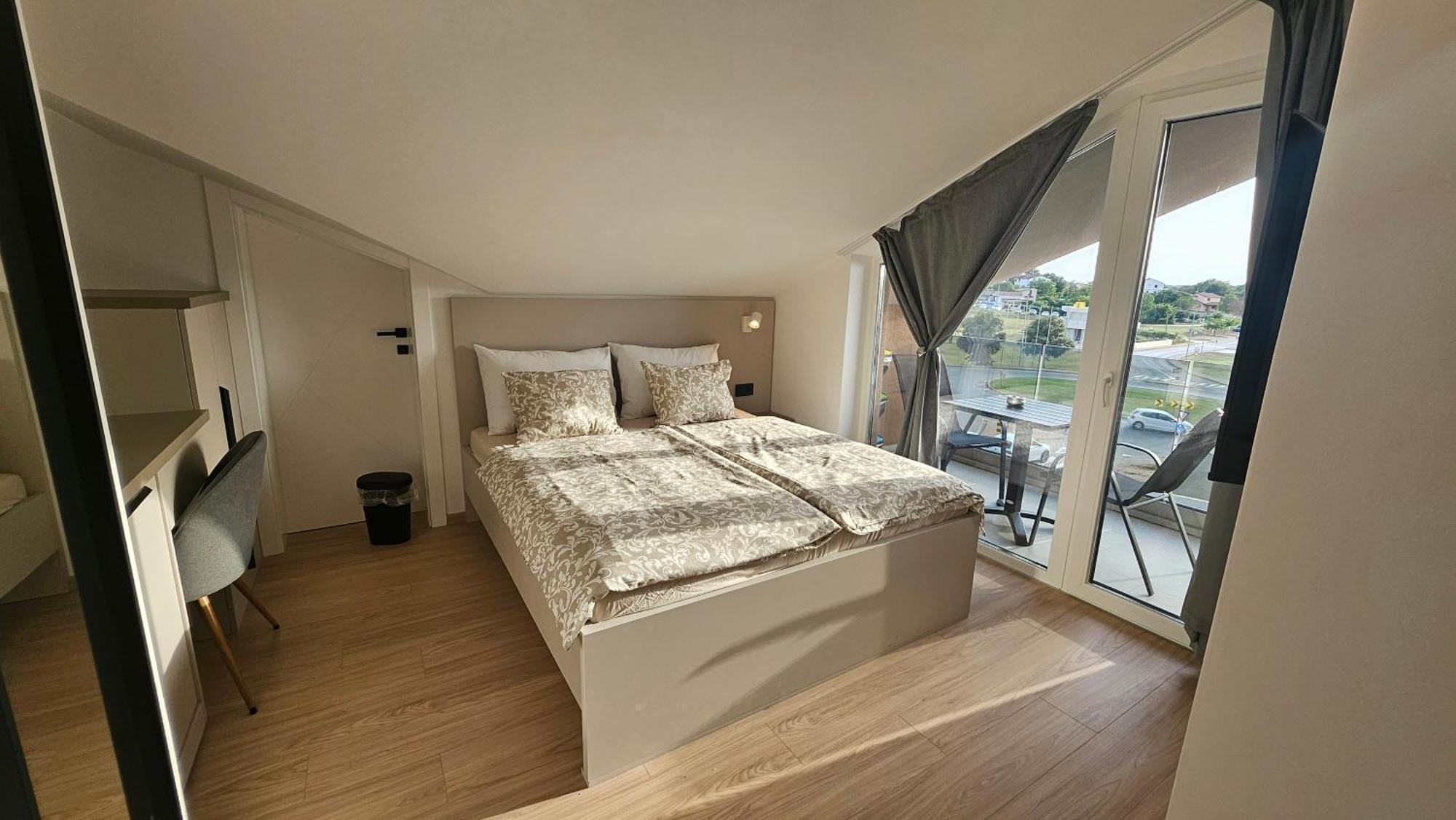 Richi Rooms & App Funtana Exterior foto